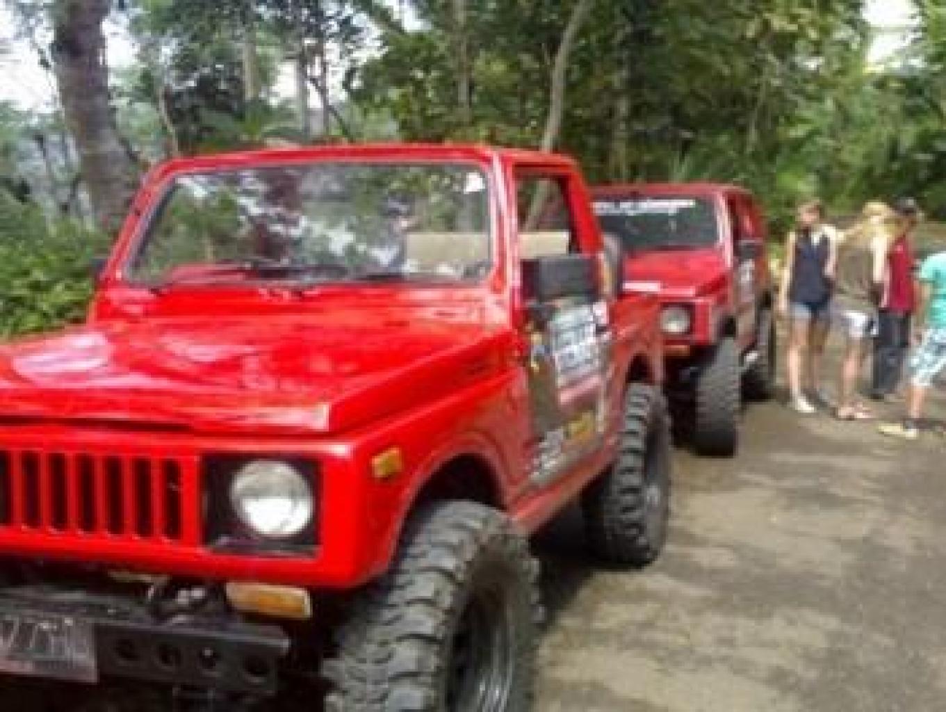 SERENADE AT THE FOOT OF MENOREH HILL