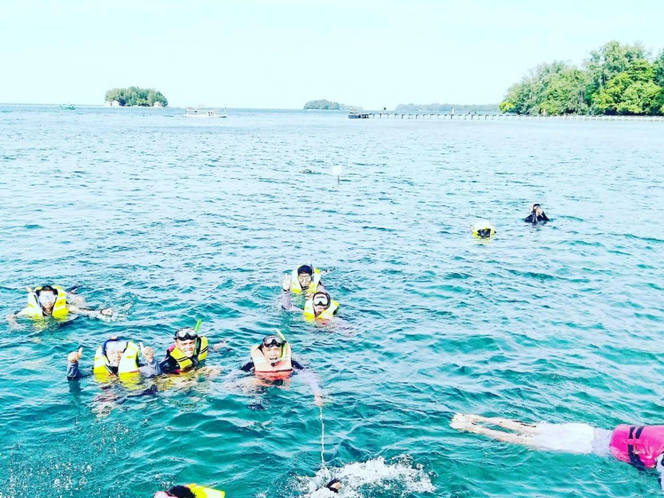 Wisata Snorkeling