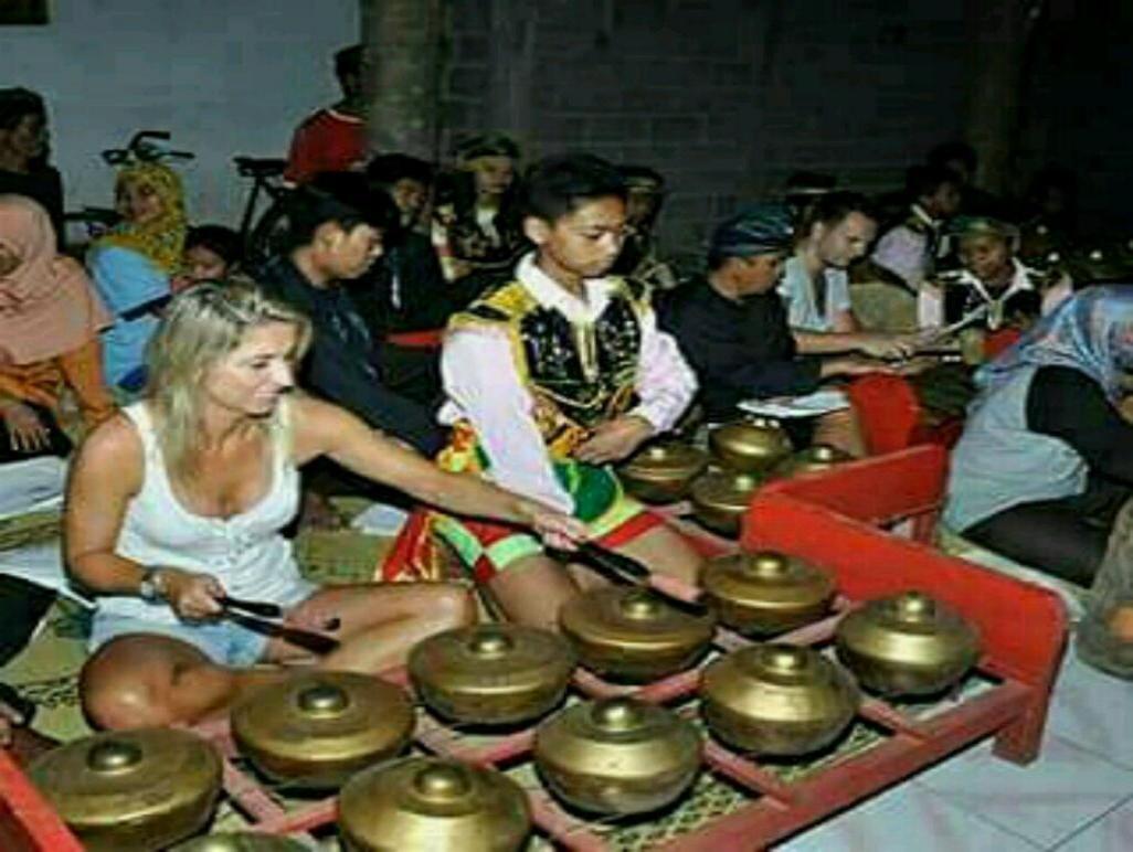 Kampoeng Dolanan Jamus Kauman