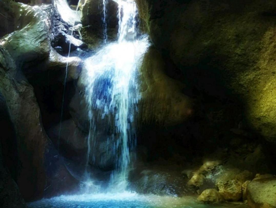 Wisata Alam Goa Bongkol