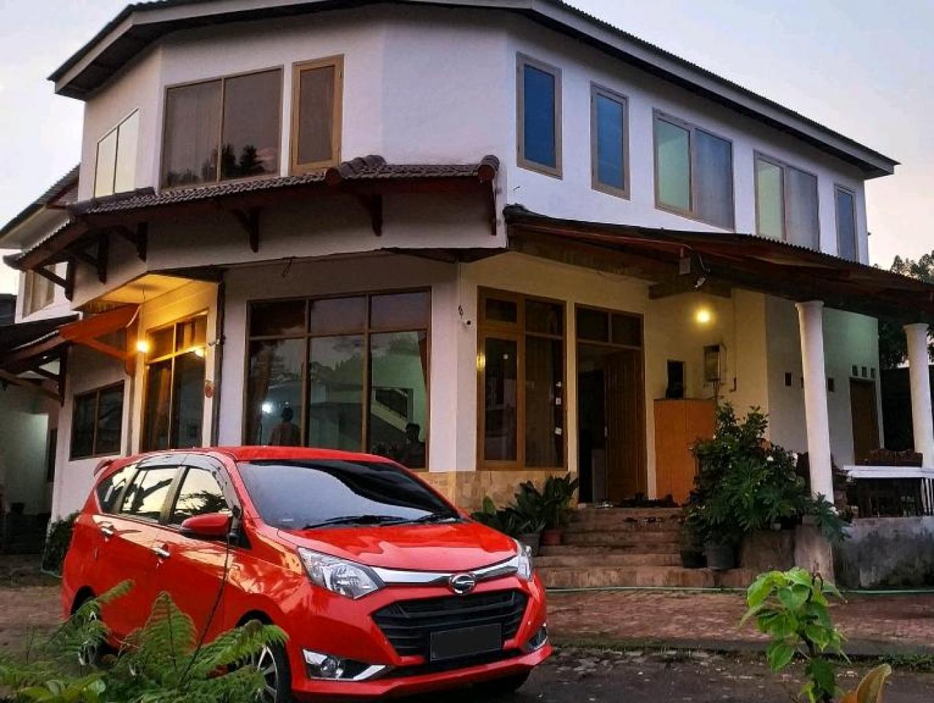 KenDedes Garden Villa